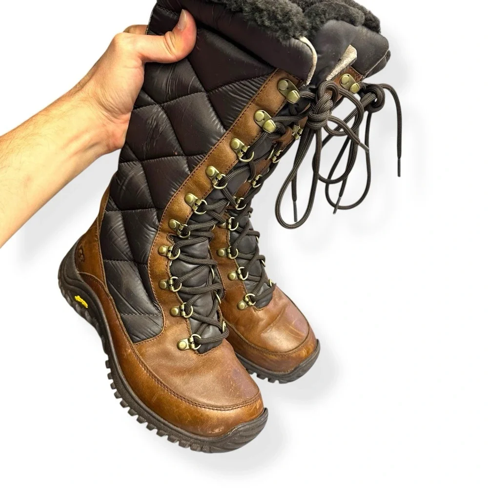 UGG Australia Women's Kintla Boots‎ Leather Quilted Two Tone Brownstone US 7